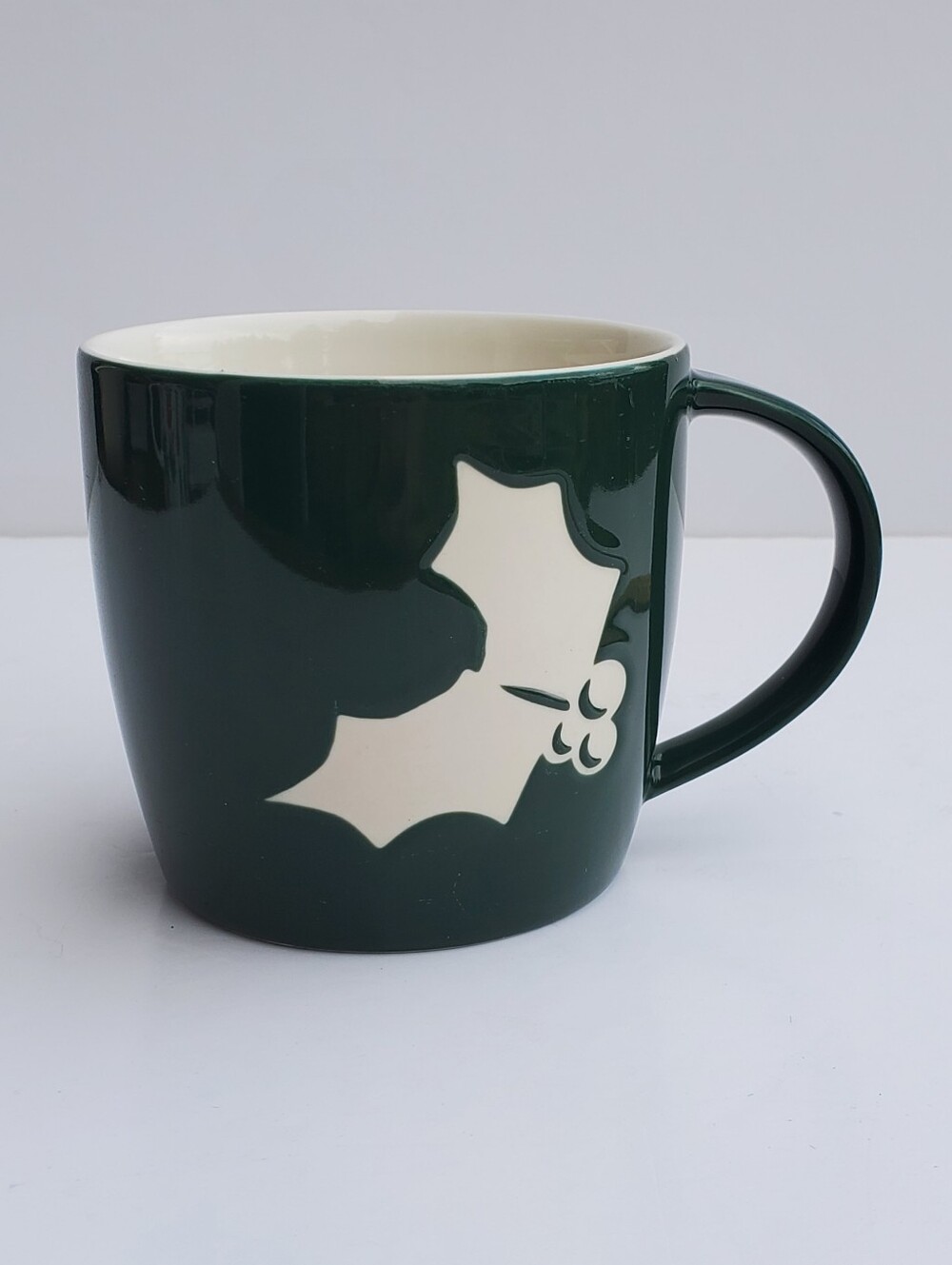 Starbucks 2011 Holiday Green Holly Berry New Bone China Coffee Mug Tea Cup